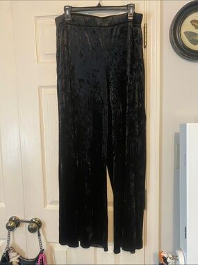 Cupio Black Crushed Velvet Pants